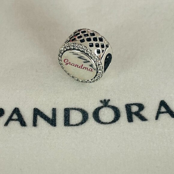 Pandora My Favorite Humans Call Me Grandma Personalized Charm Bead - Picture 5 of 5